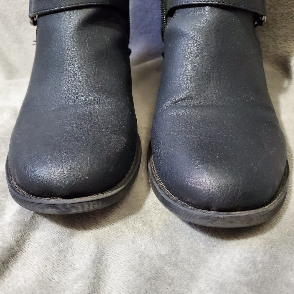 Guess Buckles and Straps Ankle Boots Black Size 9M - Picture 14 of 16
